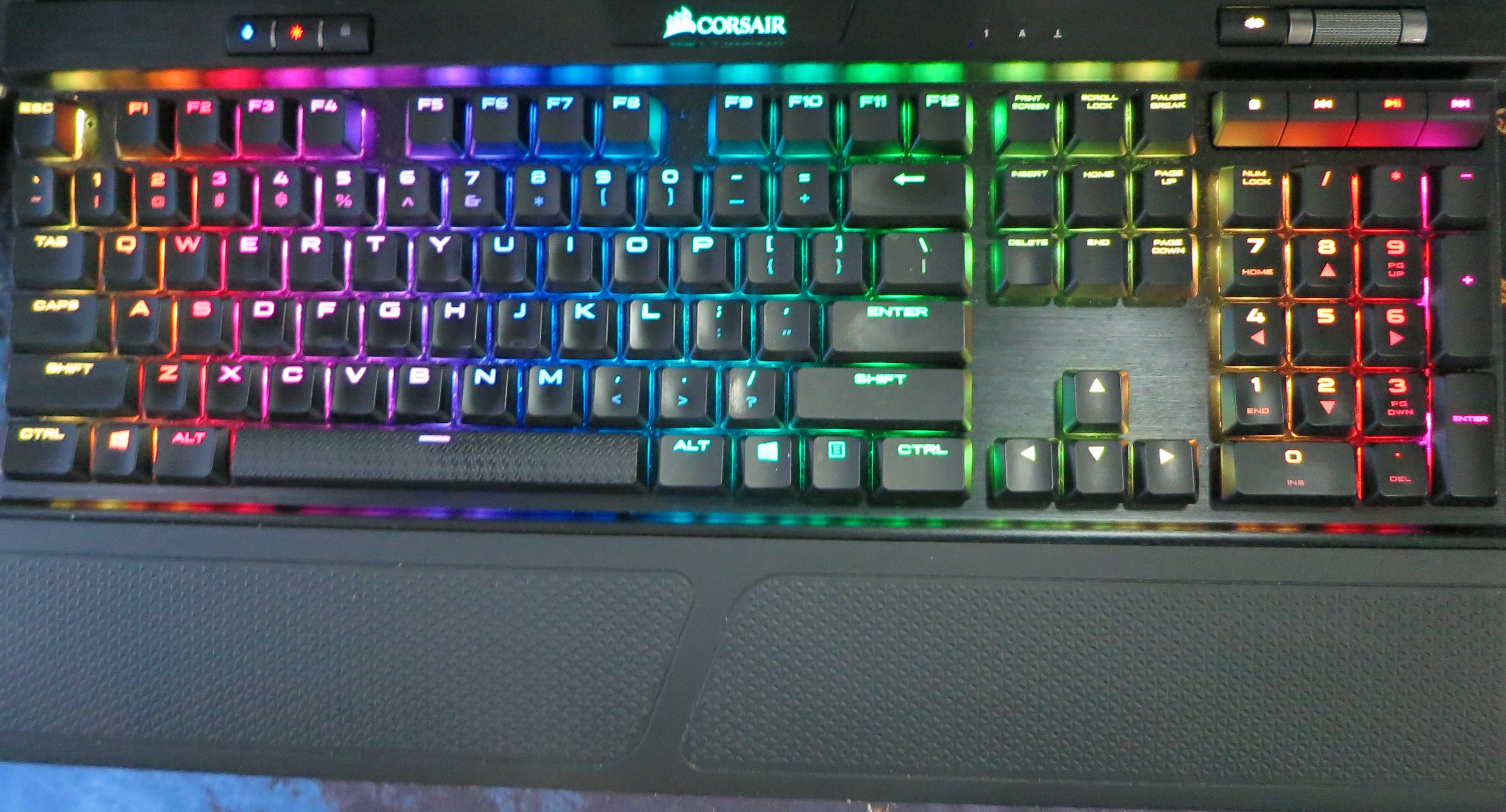 corsair_k70